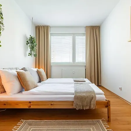 Duna Retreat: Serenity Daire Bratislava